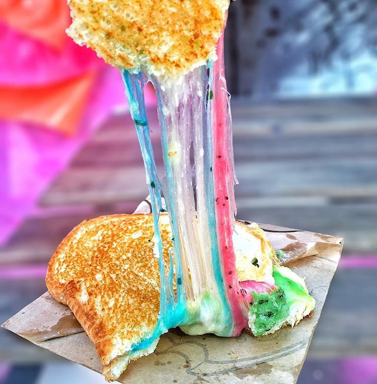 Arrivano i Grilled Cheese arcobaleno!