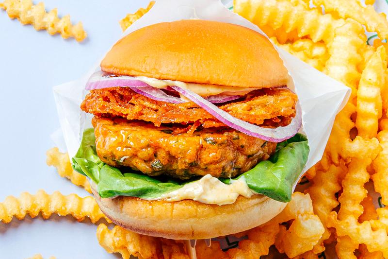  Shake Shack lancia una limited edition con un hamburger di gambero